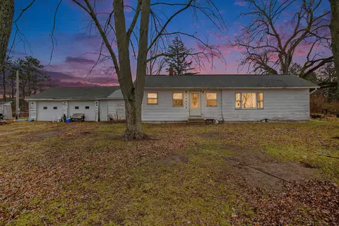 20674 Junction Rd, Bellevue, MI 49021