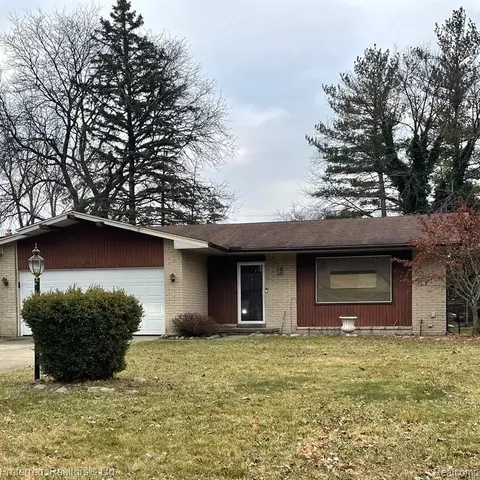 23995 Edinburgh St, Southfield, MI 48033