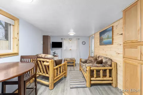 901 Woodruff Dr, Stanton, MI 48888 photo 9
