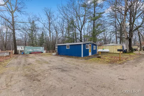 901 Woodruff Dr, Stanton, MI 48888 photo 5