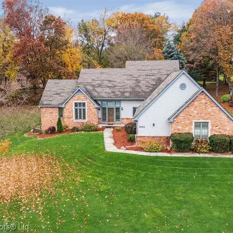4082 Deerfield Ct, Brighton, MI 48114