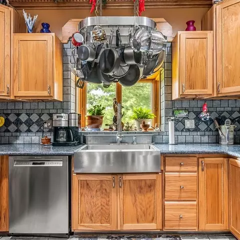 20144 Karr Rd, Belleville, MI 48111 photo 12