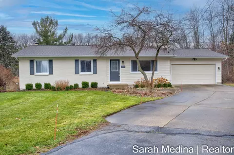 6899 Childsdale Ave NE, Rockford, MI 49341