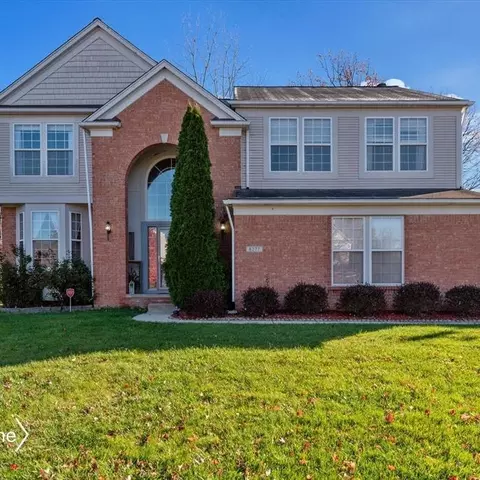 8277 Blue Jay Dr, Ypsilanti, MI 48197