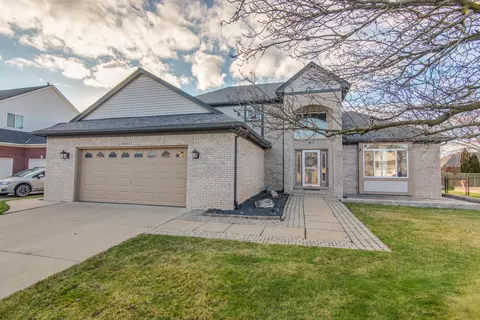 46821 Twin City Trl, Macomb, MI 48044