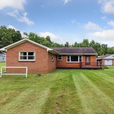 17880 Savage Rd, Belleville, MI 48111