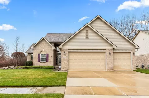 33553 Crooks St, Rockwood, MI 48173