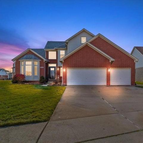 15110 Kara Ln, Sterling Heights, MI 48312