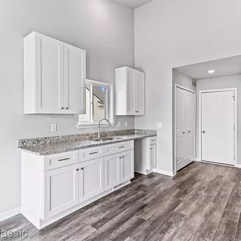31673 Augusta Dr #65, Romulus, MI 48174 photo 8