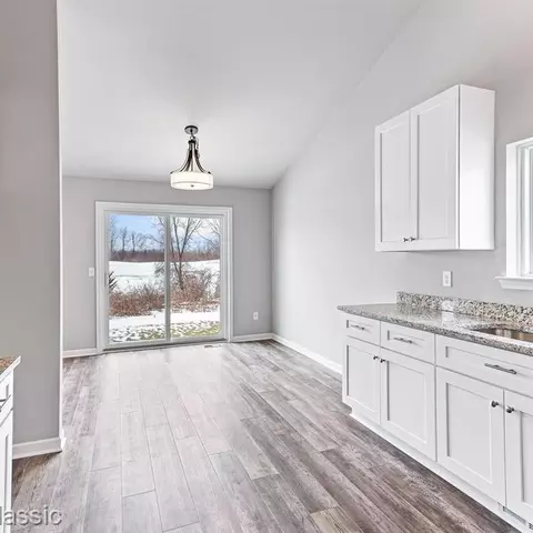31673 Augusta Dr #65, Romulus, MI 48174 photo 10