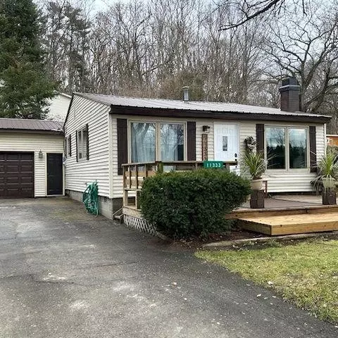 11333 Patterson Lake Dr, Pinckney, MI 48169