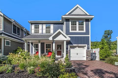 645 Meadow Dr #135, South Haven, MI 49090