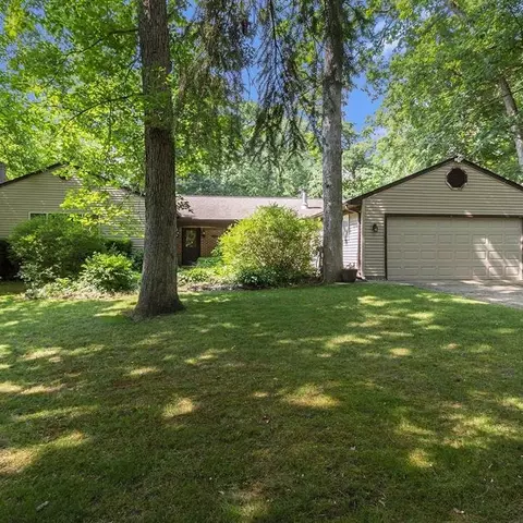 801 Oakgrove, Highland, MI 48356