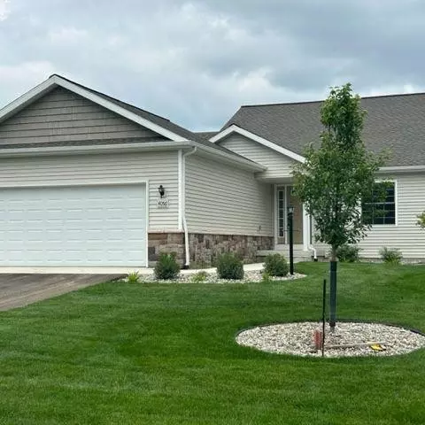 4056 Eastbridge Circle Rd, Stockbridge, MI 49285