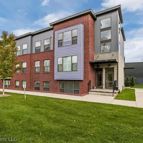 1260 Diamond Ct #B, Royal Oak, MI 48067