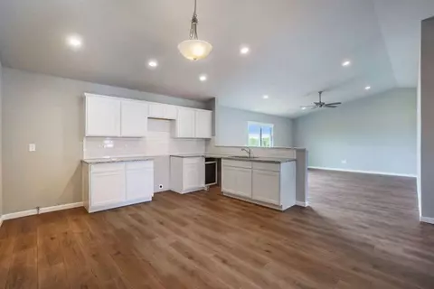 58956 Interlaken St, Mattawan, MI 49071 photo 7