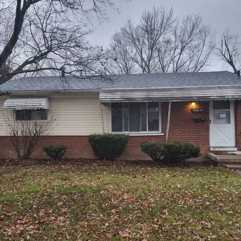 34634 Lynn Dr, Romulus, MI 48174