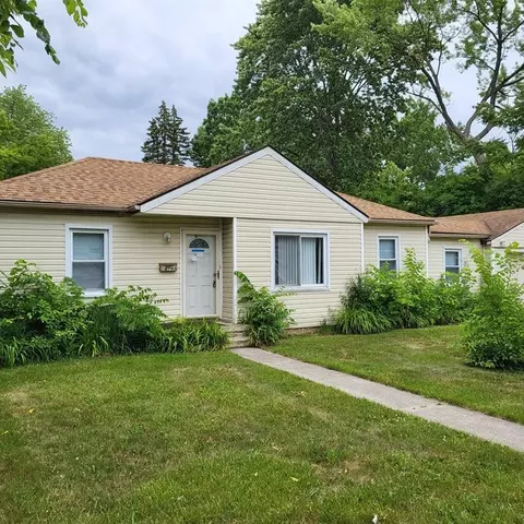 28744 Selkirk St, Southfield, MI 48076