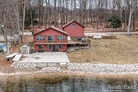 4090 W Orchard Dr, Hart, MI 49420