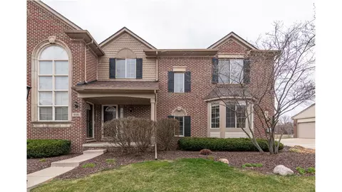 424 Sheffield Ct #16, Canton, MI 48188