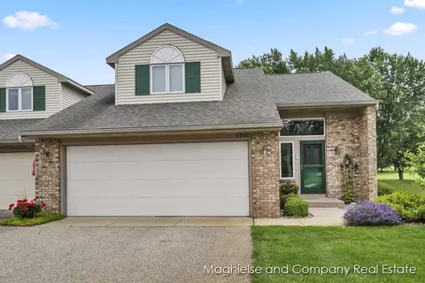 5998 Gleneagle Dr #66, Hudsonville, MI 49426