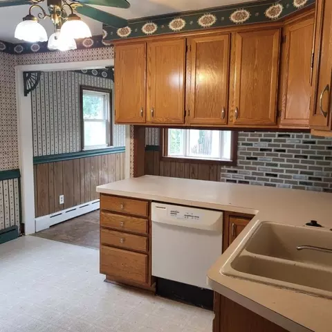3862 Gloria St, Wayne, MI 48184 photo 6