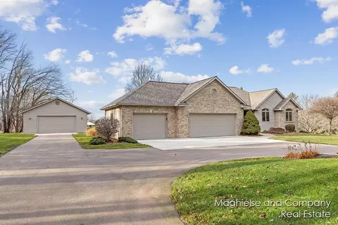 10185 Burlingame Ave SW, Byron Center, MI 49315