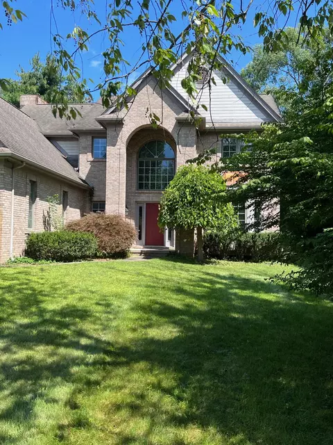 10195 Songbird Ln, Pinckney, MI 48169
