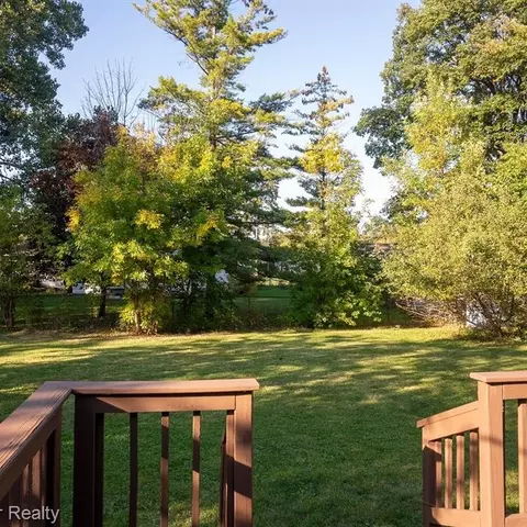 443 Trombley Dr, Troy, MI 48083 photo 21