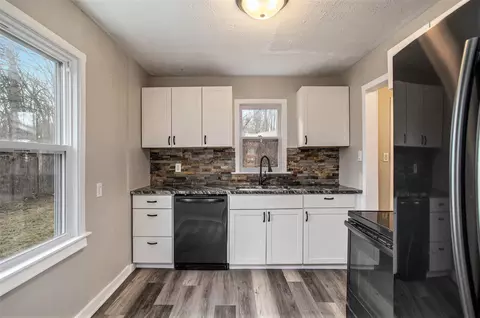 113 Carl Ave, Springfield, MI 49037 photo 4