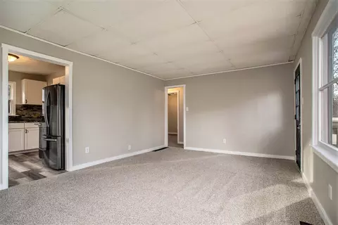 113 Carl Ave, Springfield, MI 49037 photo 3