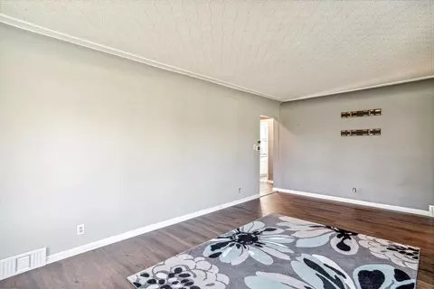 25505 Farmbrook Rd, Southfield, MI 48034 photo 14