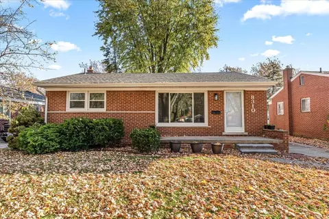 8310 N Evangeline St, Dearborn Heights, MI 48127