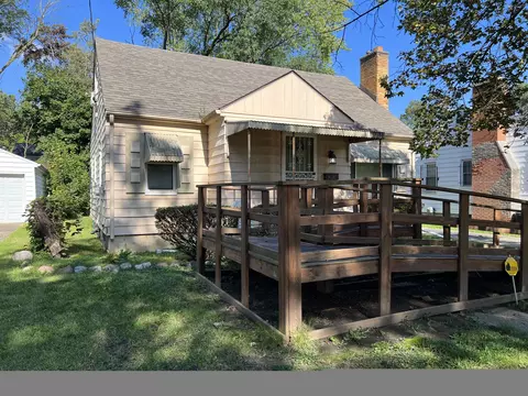 3030 Clement St, Flint, MI 48504