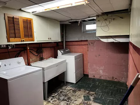 3030 Clement St, Flint, MI 48504 photo 7