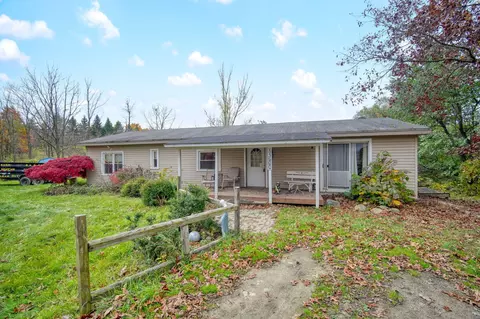 14600 Tracey Rd, Manchester, MI 48158