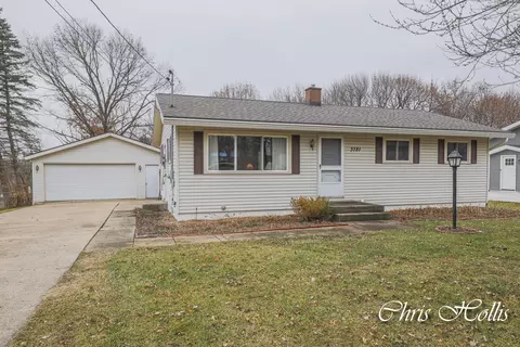 3781 Williamson Ave NE, Grand Rapids, MI 49525