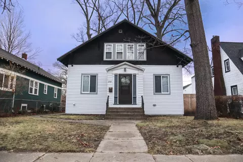 2137 Maffett St, Muskegon Heights, MI 49444