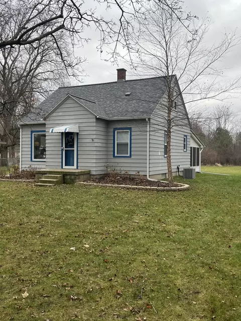 1747 Maplerow Ave NW, Grand Rapids, MI 49534