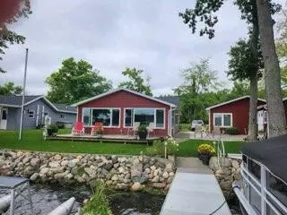 6264 Lake St, Newaygo, MI 49337