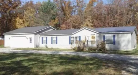 9273 E 36th St, Newaygo, MI 49337