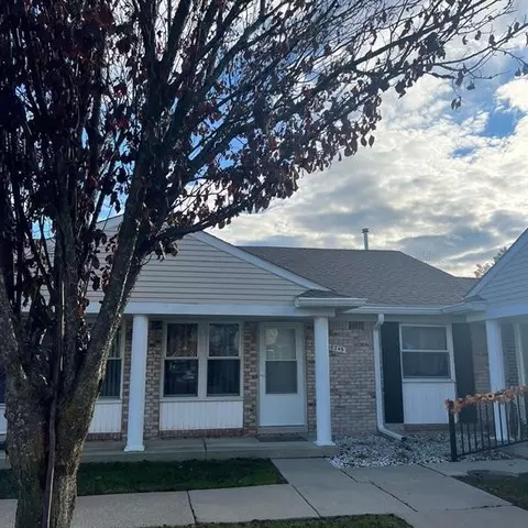 18245 Rudgate St, Southgate, MI 48195