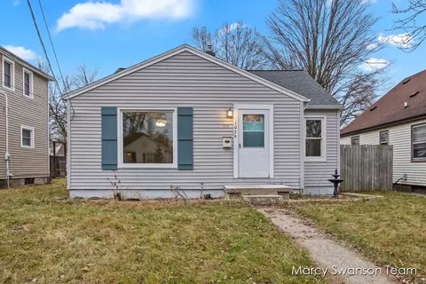 1039 Hoyt St SE, Grand Rapids, MI 49507
