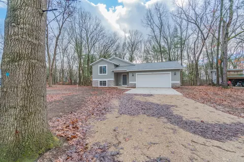 3592 Babylon Rd, Allegan, MI 49010