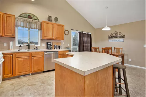 4002 Otuna Dr, Dorr, MI 49323 photo 12