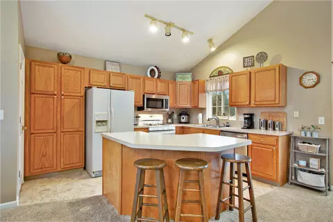 4002 Otuna Dr, Dorr, MI 49323 photo 11