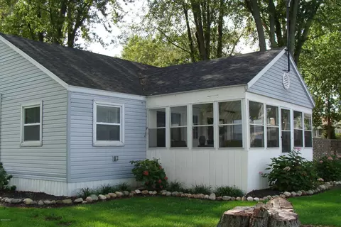 209 218 Valley Ln, Coldwater, MI 49036