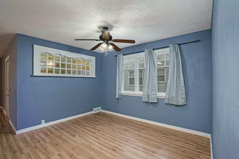 206 E Hoffman St, Three Rivers, MI 49093 photo 5
