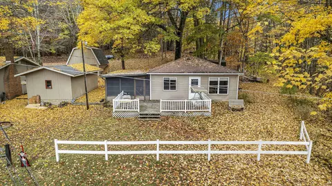 6265 E Ridge Ave, Fountain, MI 49410