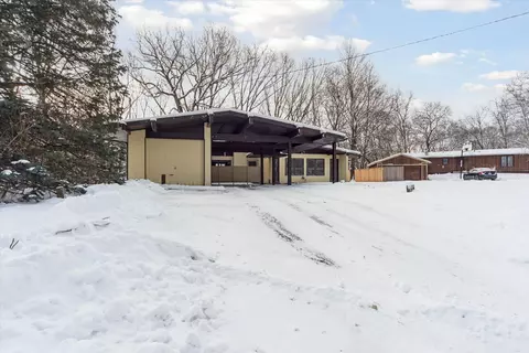 35 Castle Dr, Springfield, MI 49037 photo 26